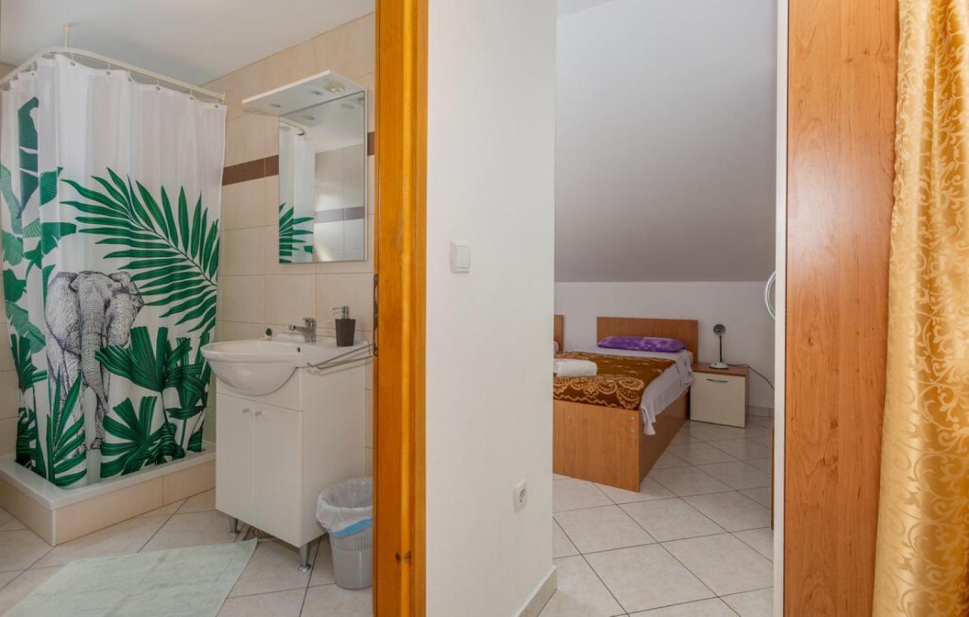 Guest House Lucija Банёл Номер фото