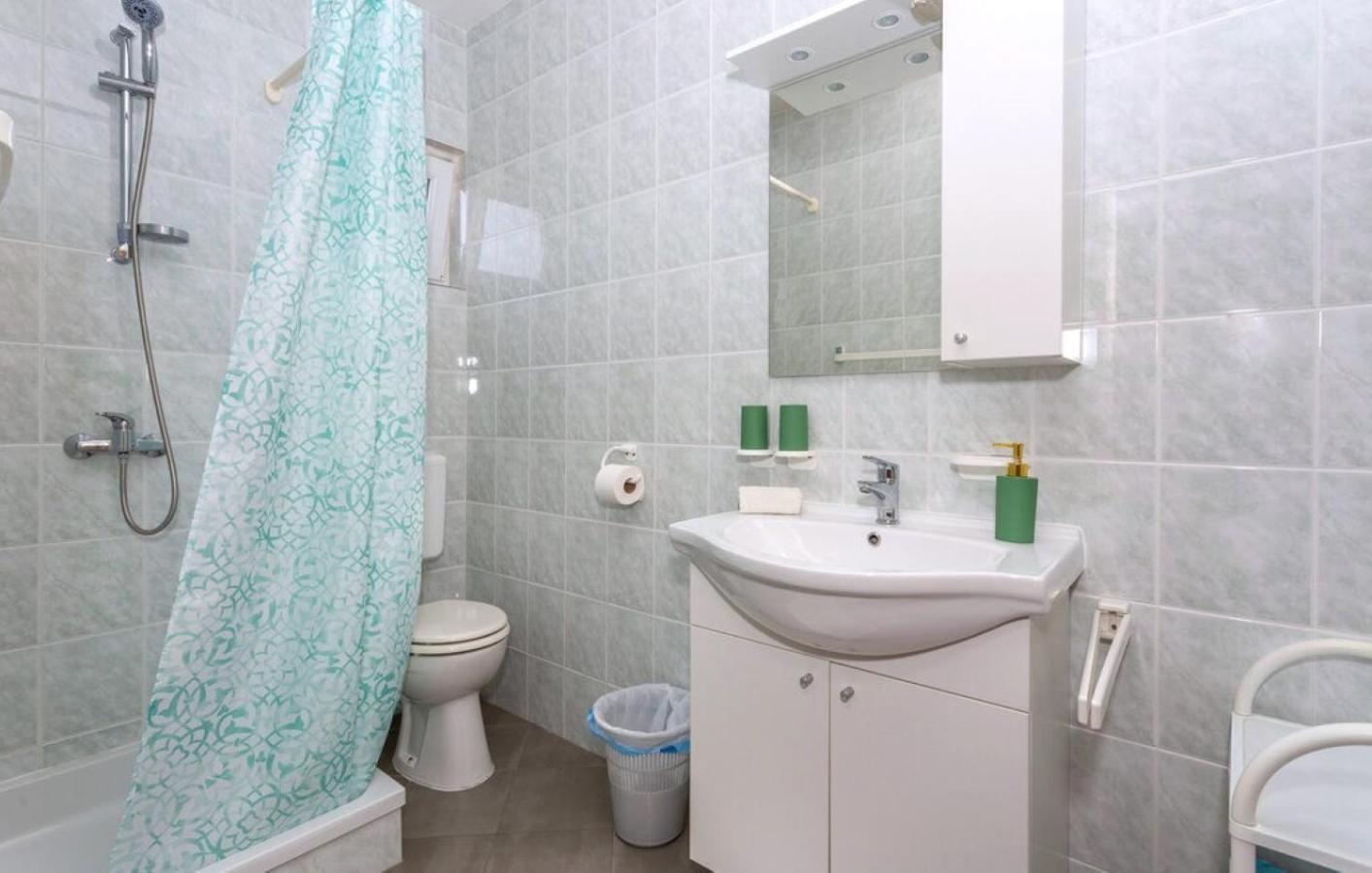Guest House Lucija Банёл Экстерьер фото